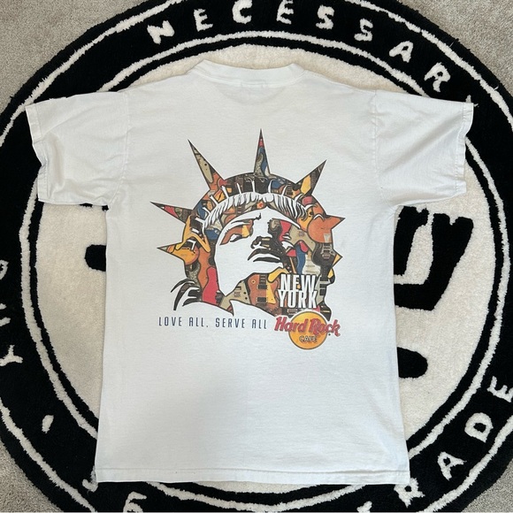 Vintage Hard Rock Cafe Statue of Liberty Graphic Tee🗽🚨FINAL DROP🚨🗽 - Picture 2 of 6